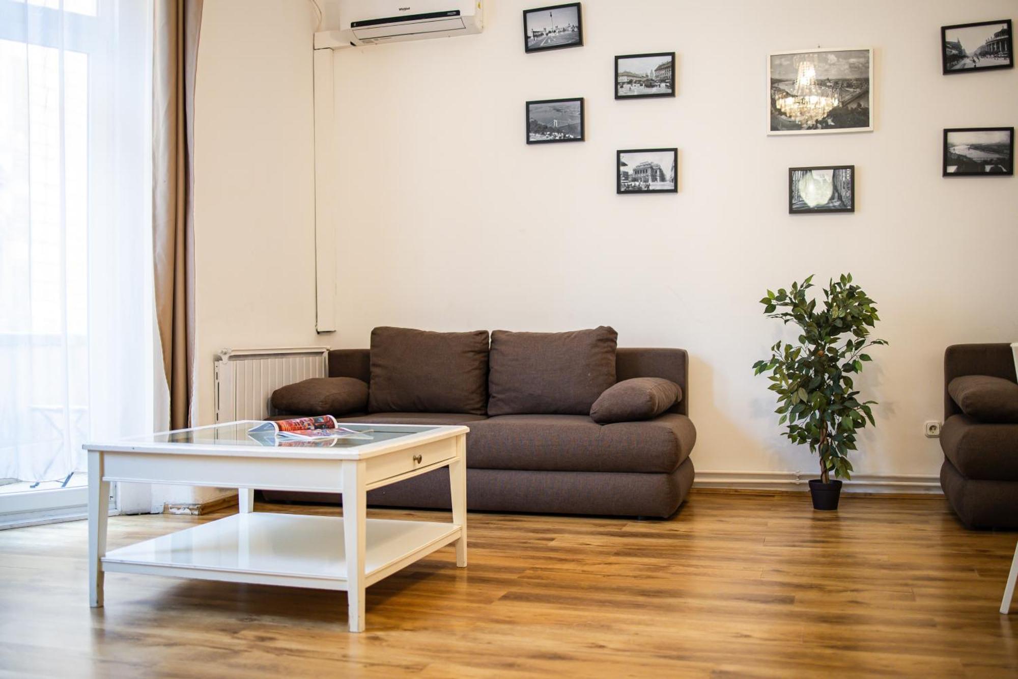 בודפשט Real Apartments Lovag מראה חיצוני תמונה
