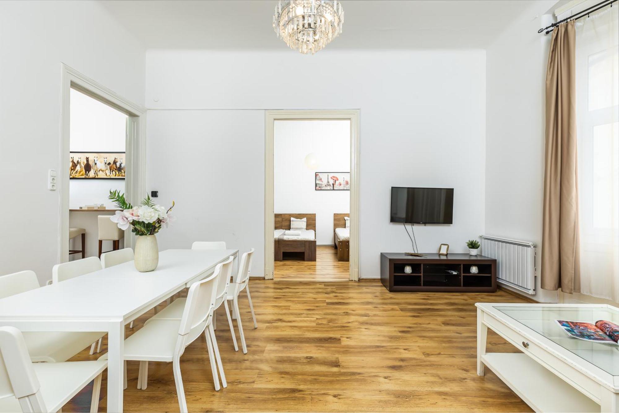 בודפשט Real Apartments Lovag מראה חיצוני תמונה
