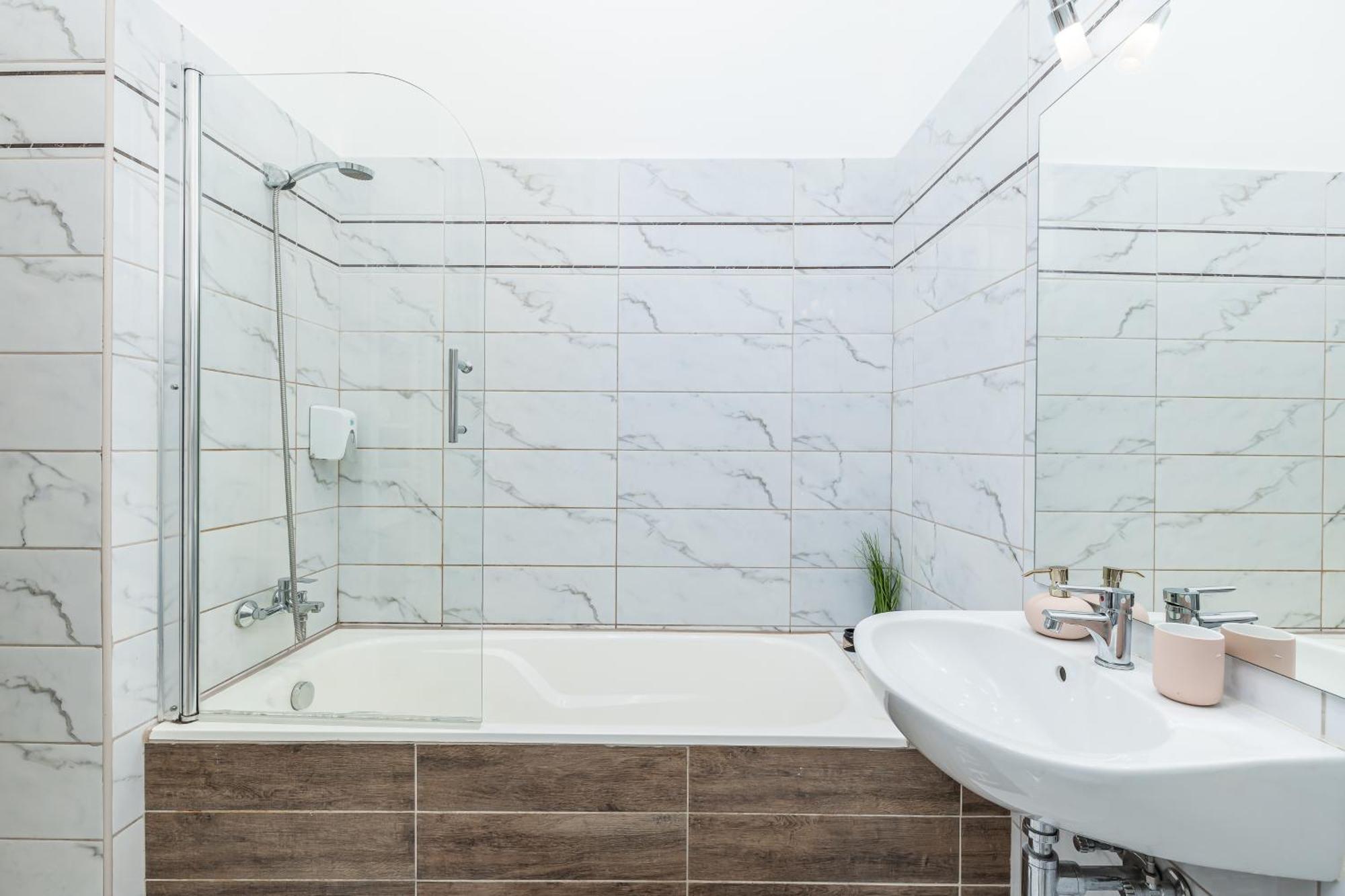 בודפשט Real Apartments Lovag מראה חיצוני תמונה